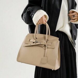 Elegant Designer Style Tan Fashion Handbag